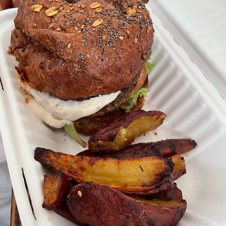 photo of Lexi's Healthy Eatery Warrior Burger shared by @lucyjseward on  18 Jul 2021 - review