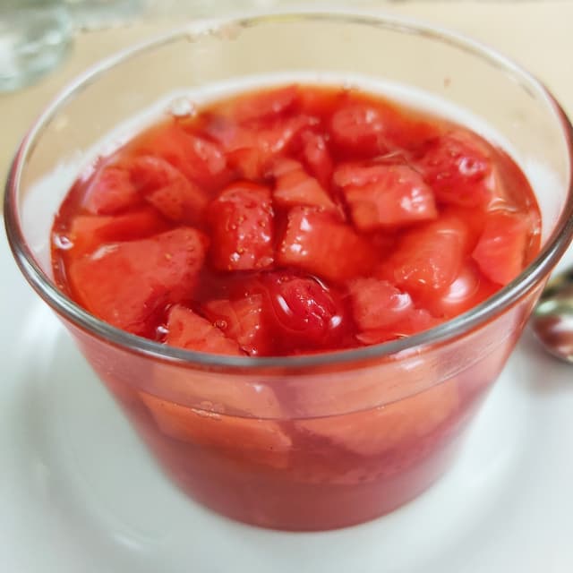 Foto del piatto “Fresas con zumo de manzana”
