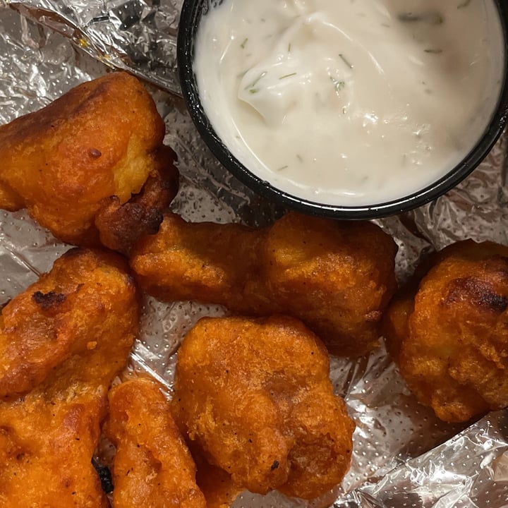 review photo of Yellow Brick Pizza Buffalo Cauliflower shared by @kelseyizbwnage on 01 Oct 2021 - review