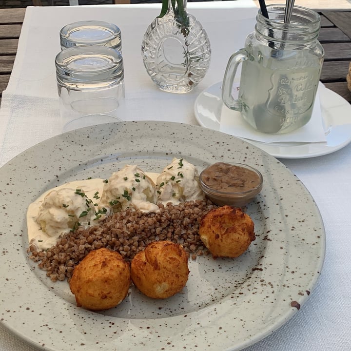 photo of Green One bistro Polpette di patate con Grano saraceno shared by @jg89 on  16 Sep 2022 - review