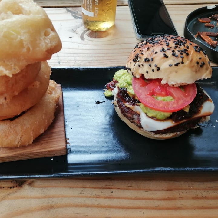 photo of Hudsons The Burger Joint (Gardens) The San Fran Burger shared by @nicoledupreez on  28 Sep 2020 - review
