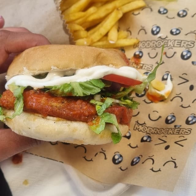 Photo of the dish “Hot chikn burger”