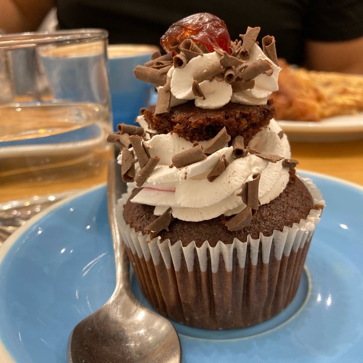 photo of Cloud Cakes Cupcake Forêt Noire shared by @franocciola on  22 Aug 2022 - review