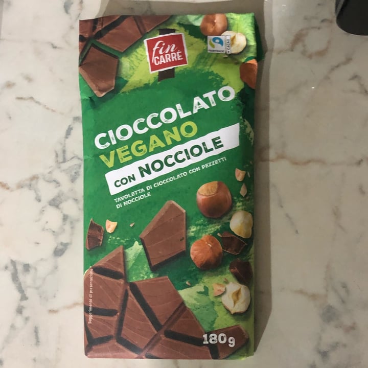 review photo of Fin Carré Cioccolato vegano con nocciole shared by @valegiulia on 12 Jan 2022 - review