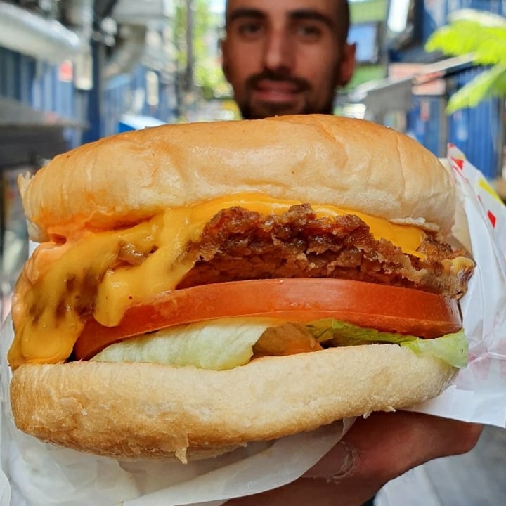 photo of Halo Burger Cheeseburger shared by @veganwop on  11 Jun 2020 - review