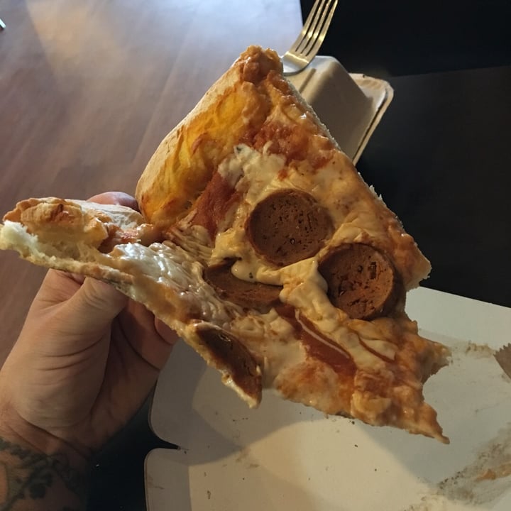 photo of Rise Above Pizza & Wings Pizza Slice shared by @scottofsherwood on  03 Oct 2019 - review