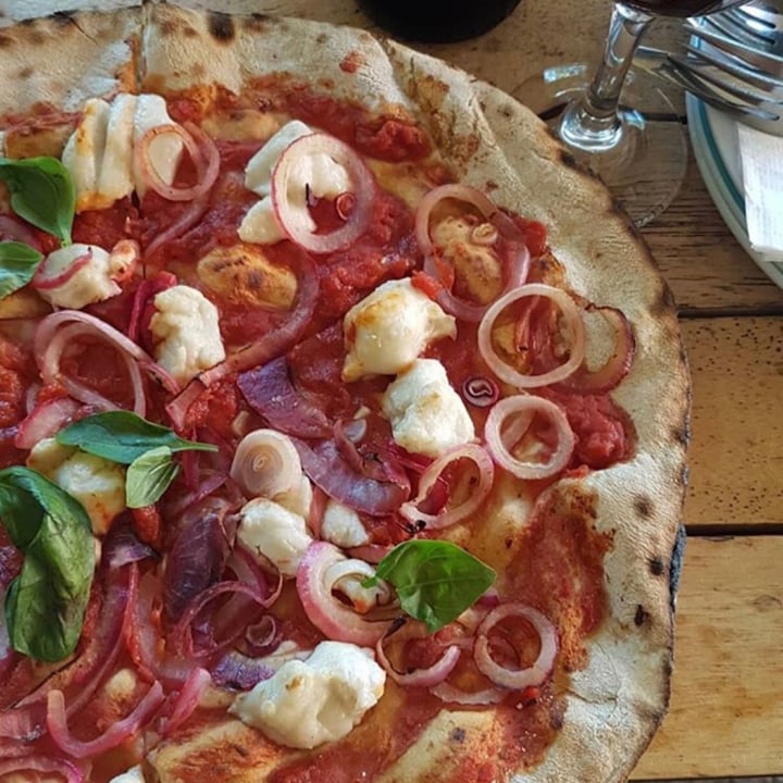 photo of Massimo's Vegan Margarita Pizza shared by @georgina98 on  28 Jul 2020 - review
