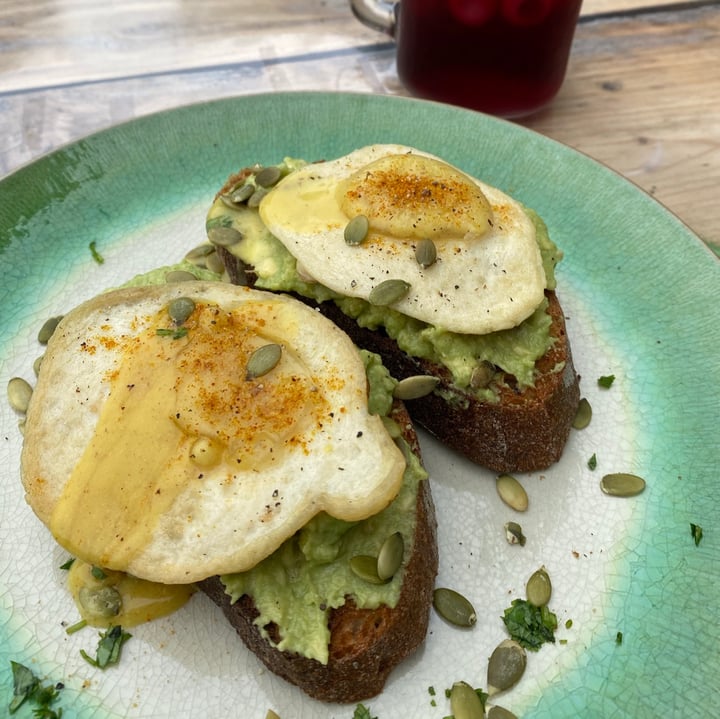 photo of Beetroot Sauvage Avocado Toast with Fried ‘Eggs’ shared by @hmainpolly on  21 Aug 2020 - review
