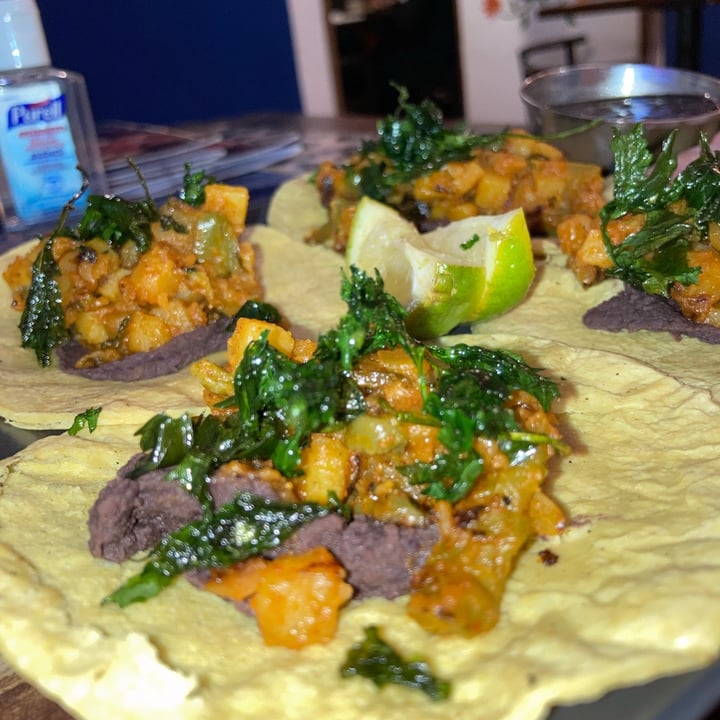 photo of Las Adelitas Tacos Vegetarianos (Veganized) shared by @chloslo on  03 Jun 2022 - review