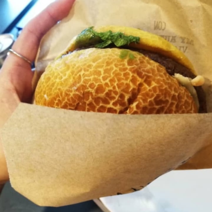 photo of Autogrill WOW burger shared by @vxvegan on  22 Oct 2021 - review