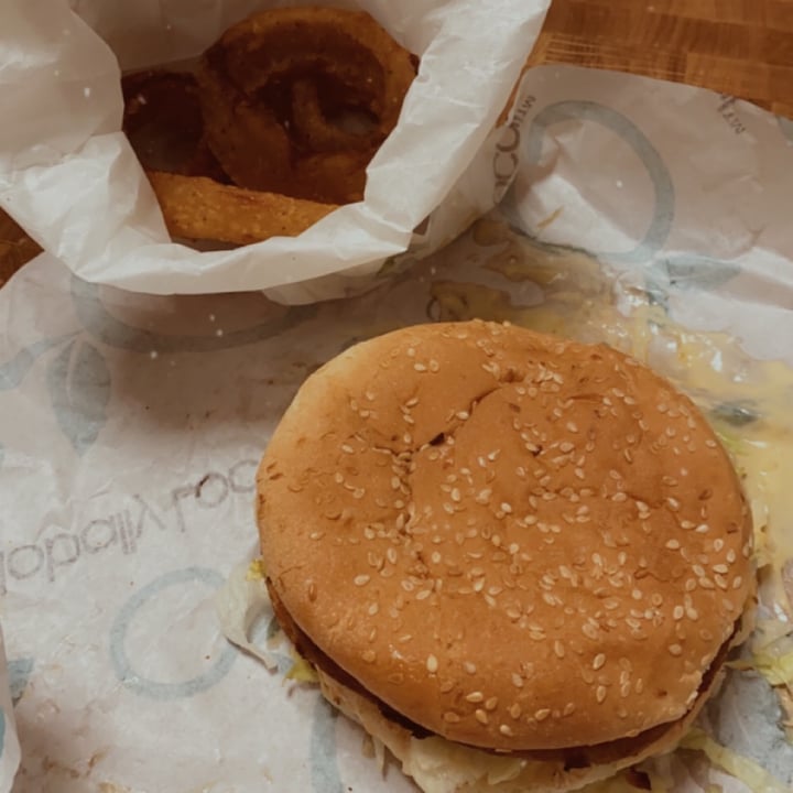 photo of Odd burger Famous Burger shared by @kturcotte on  03 Sep 2020 - review