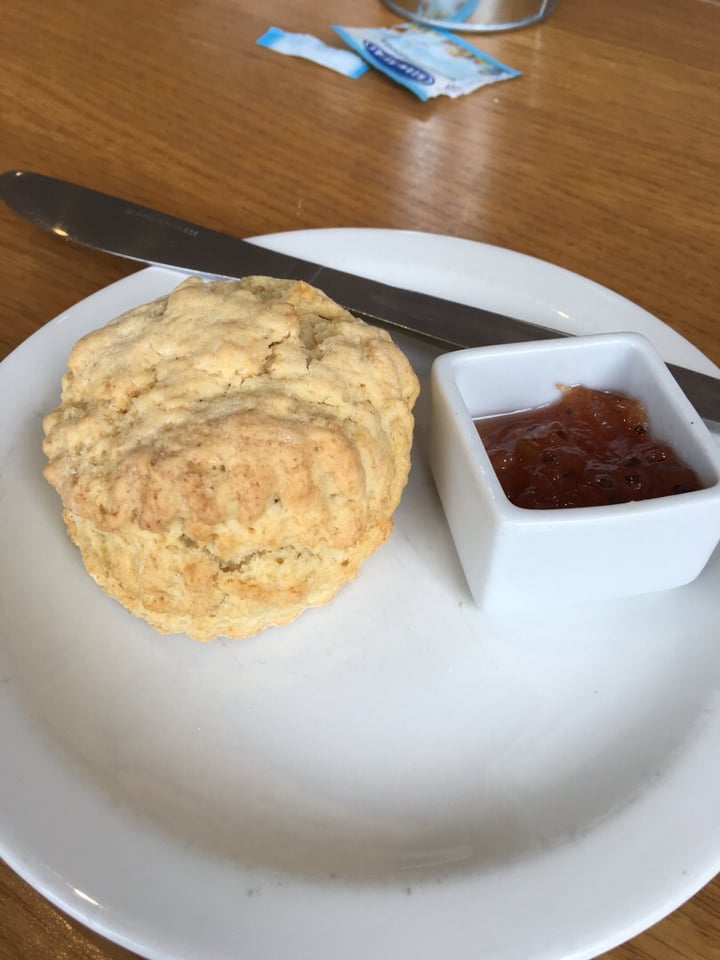 photo of Bizzie's Vegans Scone shared by @annakabana on  02 Apr 2019 - review