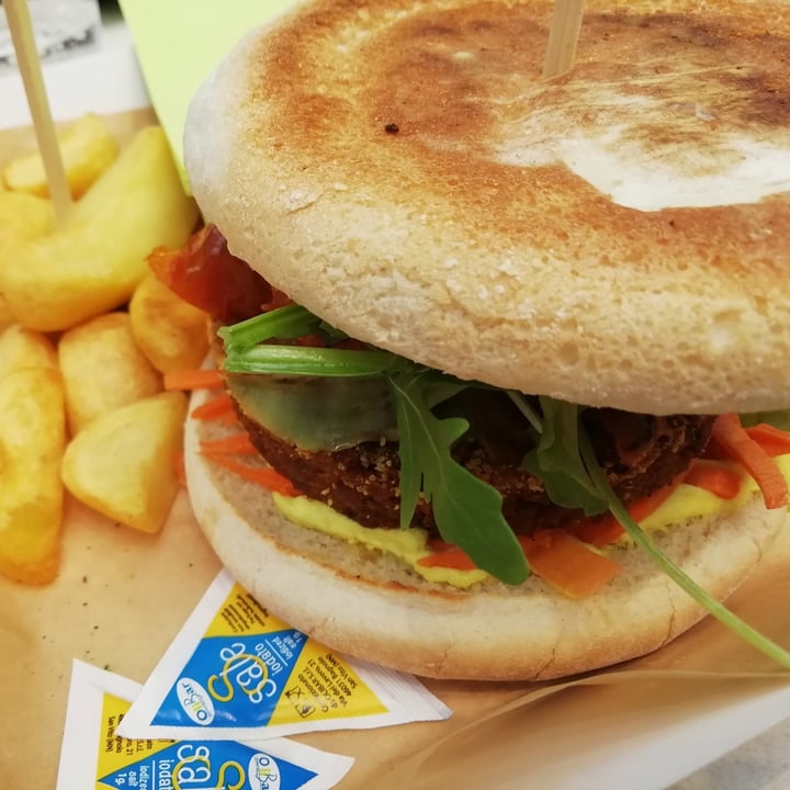 photo of Viva Seitan burger shared by @provasian on  10 Nov 2021 - review
