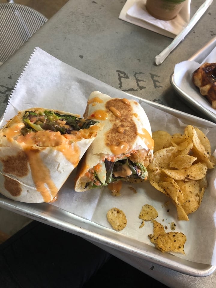 review photo of & Juice Co. Cauliflower Bang Bang Wrap shared by @olivepet on 25 Feb 2020 - review
