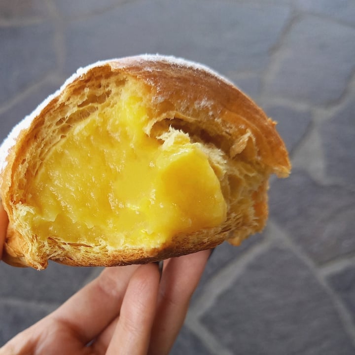 review photo of Forno Pasticceria Antico Porto Cornetto vegano alla crema shared by @irishamber on 07 May 2021 - review