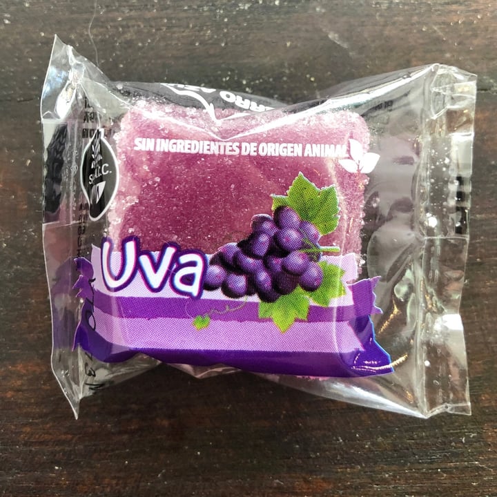 review photo of Cerro Azul Bombón sabor Uva shared by @nazarenaspadolini on 04 Sep 2021 - review