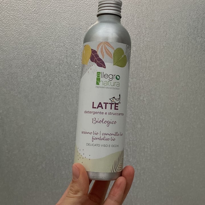 review photo of Allegro Natura Latte detergente shared by @giorgiabortoluzzi on 14 Mar 2022 - review