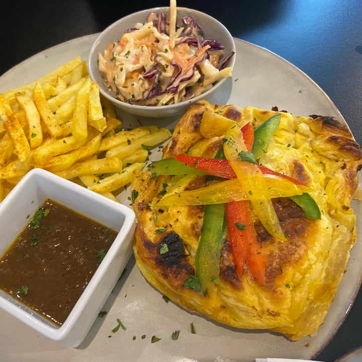 photo of The Vegan Chef Sandton Veggie pie shared by @plantbasedstorm on  06 Mar 2022 - review
