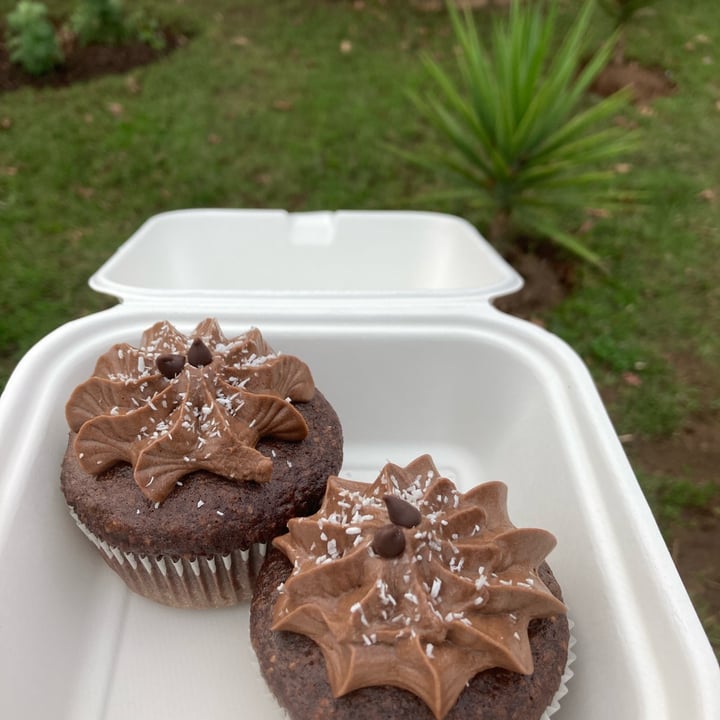 photo of Pure Café Chocolate muffin shared by @ilonabierbooms on  31 May 2022 - review