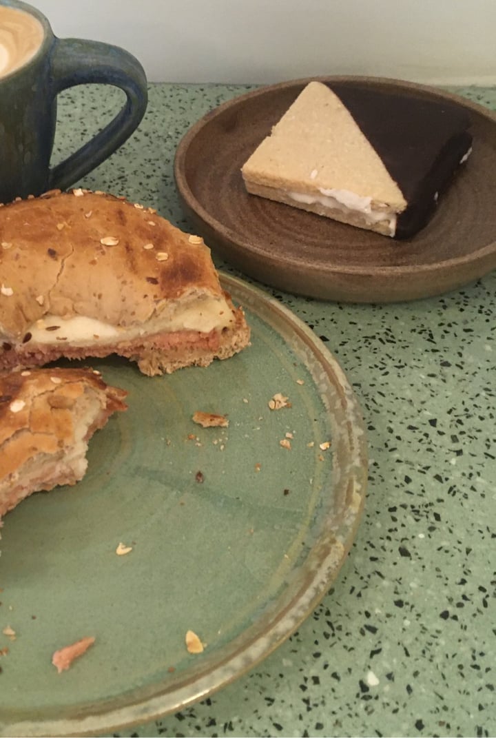 review photo of Bioma plant based café Galletita de limon shared by @marina22 on 05 Nov 2021 - review