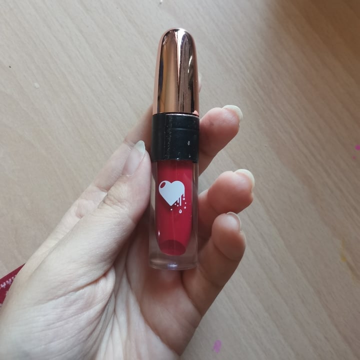photo of Clio Makeup Liquidlove fire kiss shared by @giuliafranchi on  01 Apr 2022 - review