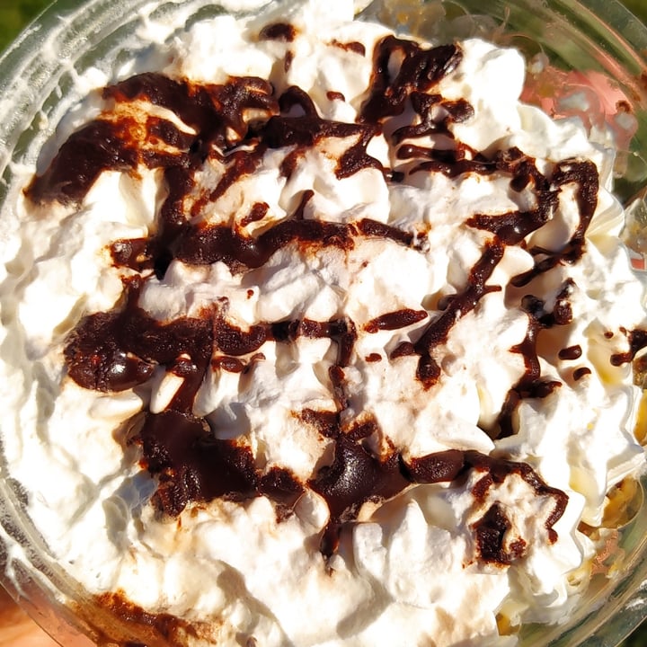 photo of Veganius Brownie y dulce de leche de almendras shared by @natuke on  06 Apr 2022 - review