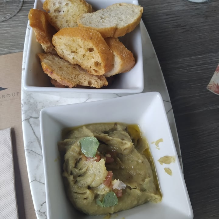 review photo of Aromatic Restaurant paté de berenjena shared by @marihania on 16 Jul 2022 - review