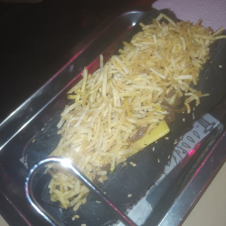 review photo of Cafe Leon Interior 6 Local 3 Paseo Del Faro Vegan street dog shared by @gabrielferrucho on 28 Apr 2021 - review