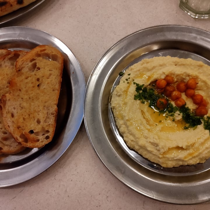 review photo of Pompeya Pub Social (Ramos Mejia) Hummus shared by @danicanti on 26 Jan 2023 - review