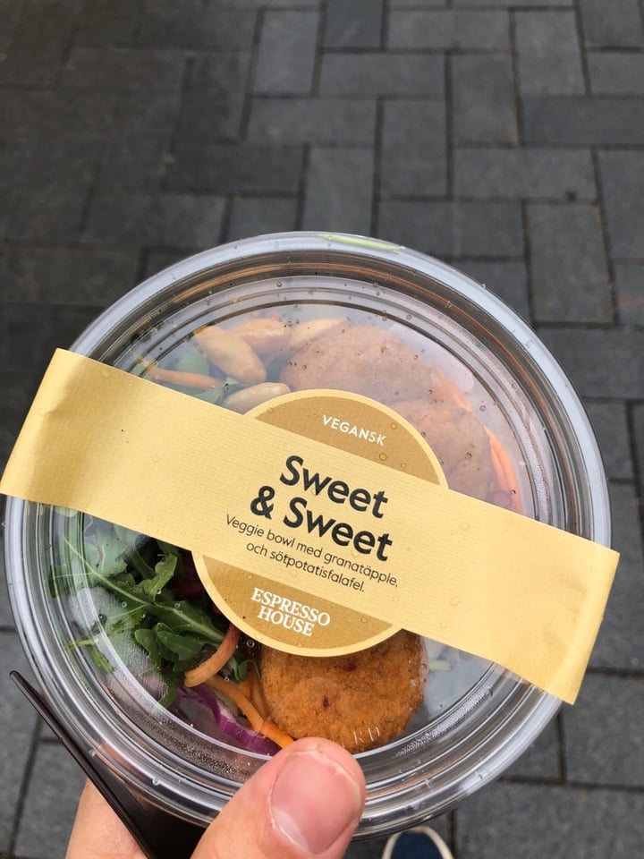 review photo of Espresso House Falafel Salad shared by @soyboycarl on 30 Sep 2019 - review