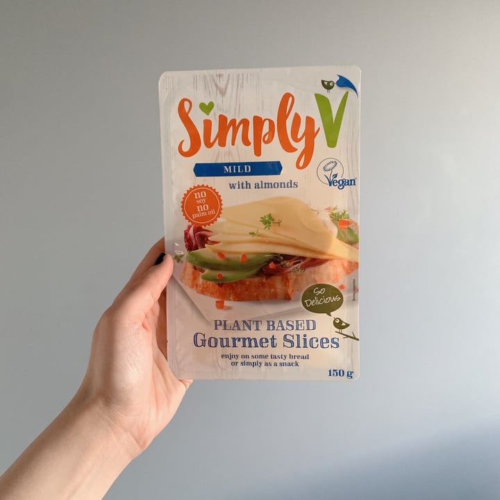 photo of Simply V Mild Plant Based Gourmet Slices shared by @firavounaki on  13 May 2021 - review