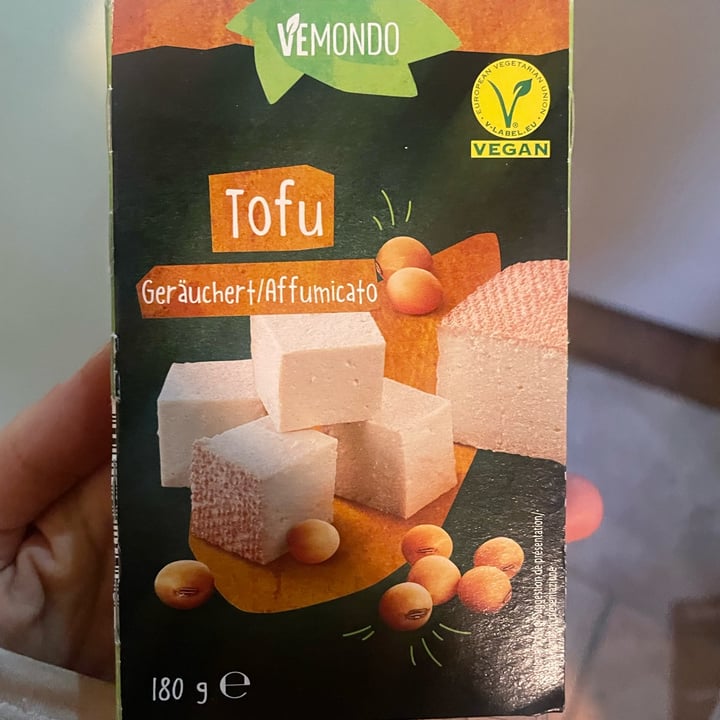 photo of Vemondo Tofu affumicato shared by @lauraluce on  26 Mar 2022 - review