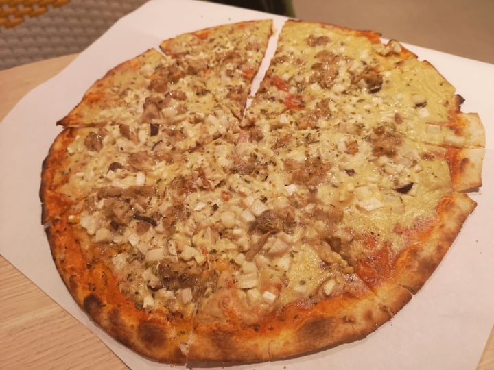 photo of WS Deli Experience Store Truffle Porcini Funghi Pizza shared by @raffymabanag on  28 Jul 2019 - review