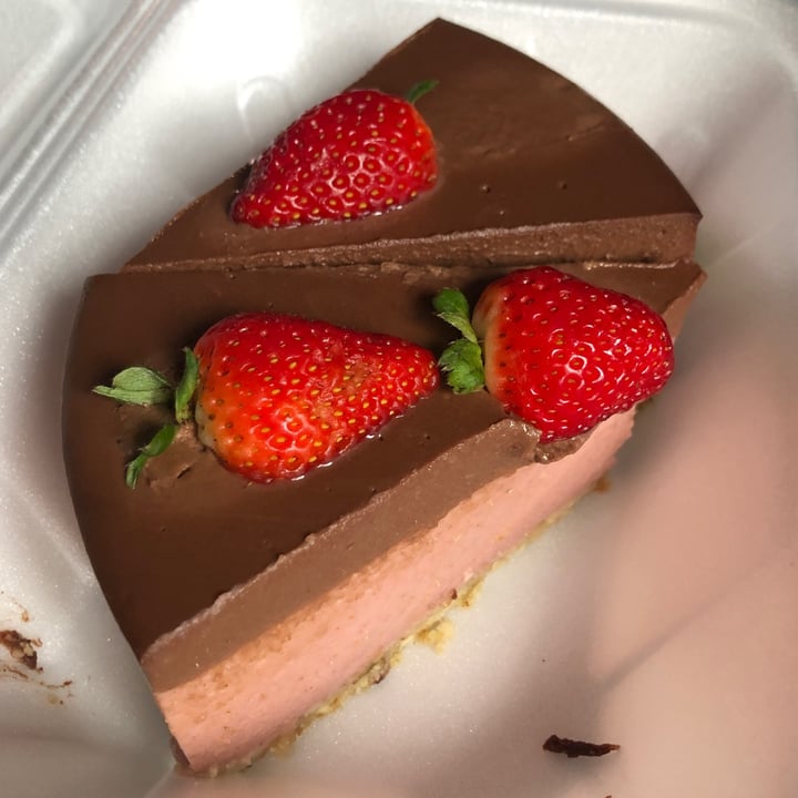 review photo of Cantinho Organico Vegano Torta de morango shared by @leticiabarriento on 27 Jul 2022 - review