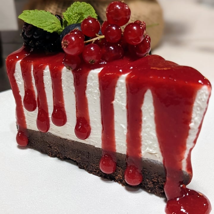 review photo of Romeow Cat Bistrot White Cake shared by @chiararisi on 17 Oct 2022 - review