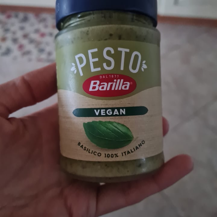 photo of Barilla Pesto Basilico Vegan shared by @martaiak on  06 Jun 2022 - review