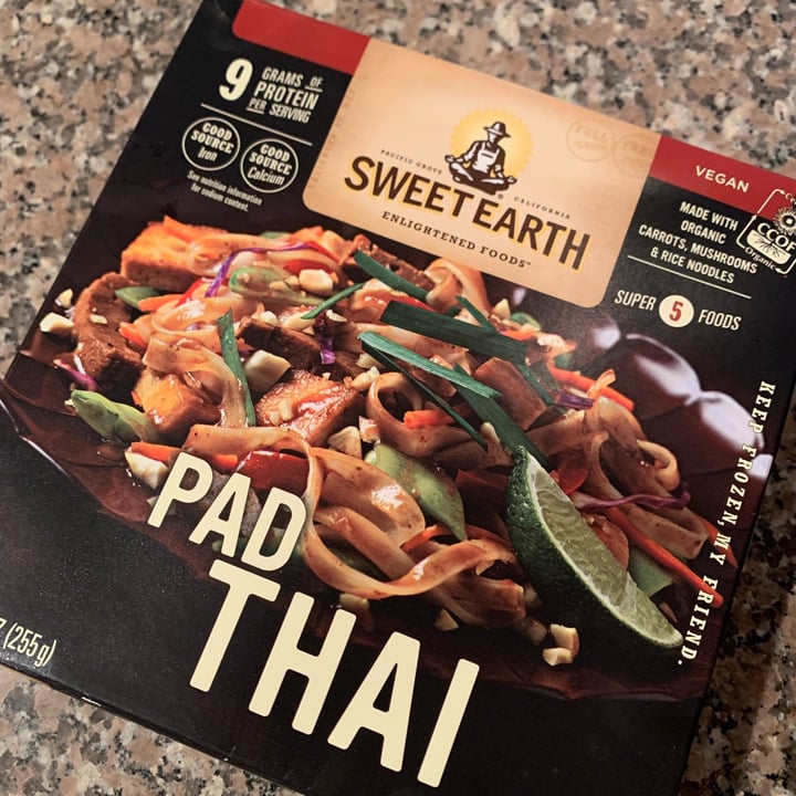 photo of Sweet Earth Pad Thai shared by @drichi on  09 May 2022 - review