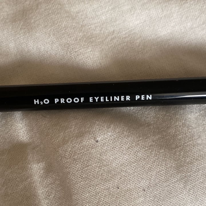 photo of e.l.f. Cosmetics H20 Proof Eyeliner Pen shared by @abveg on  16 Mar 2022 - review