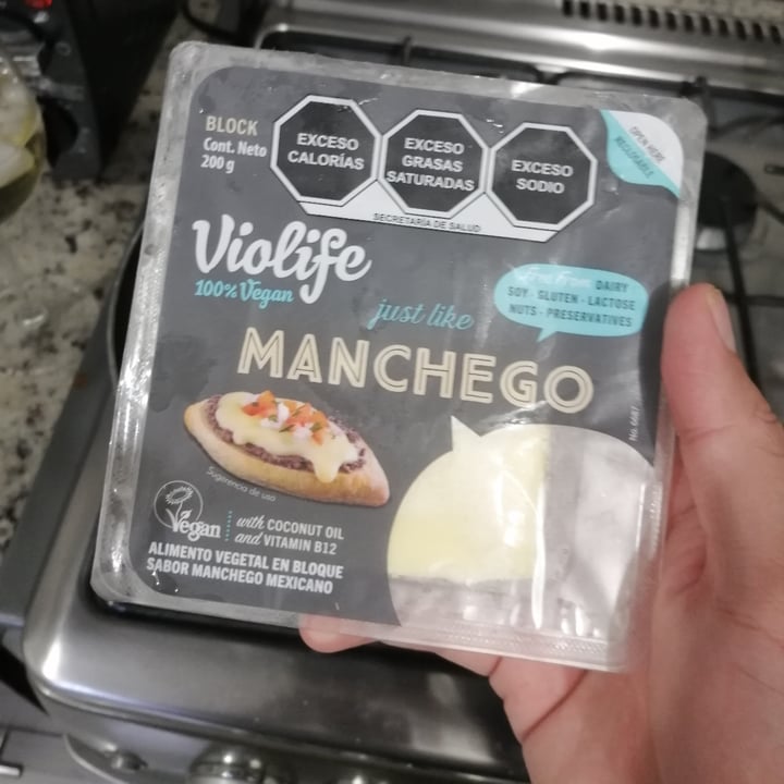 photo of Violife queso manchego shared by @esavignon on  05 Nov 2022 - review