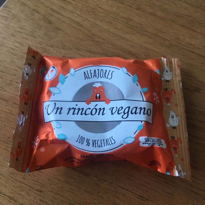 review photo of Un Rincón Vegano Alfajor de Maní shared by @camivaccalluzzo on 25 May 2021 - review