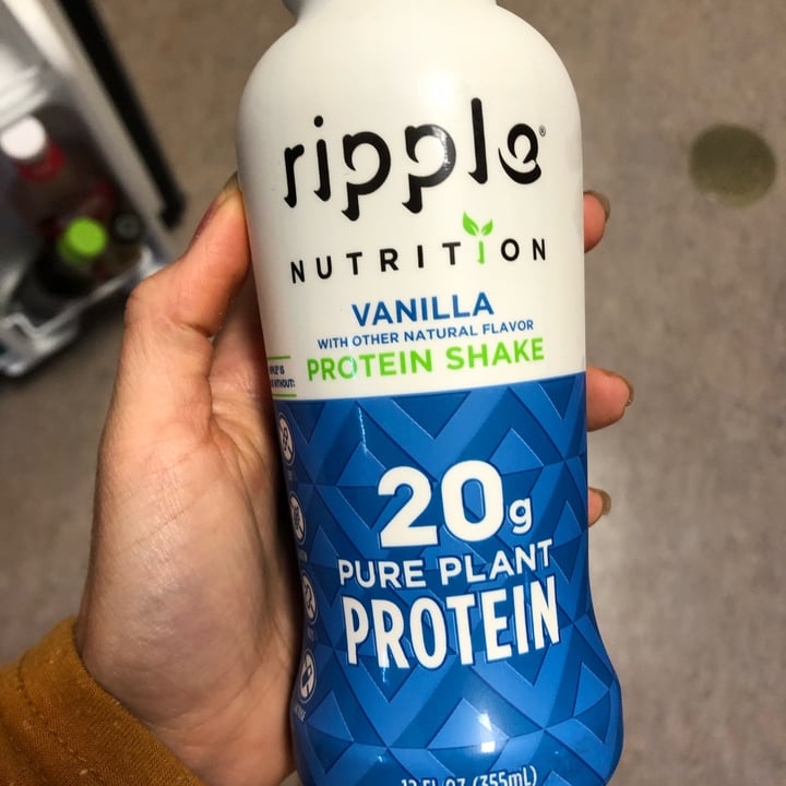 photo of Ripple Foods Vanilla Plant-Based Protein shake shared by @lstem on  31 Jul 2022 - review