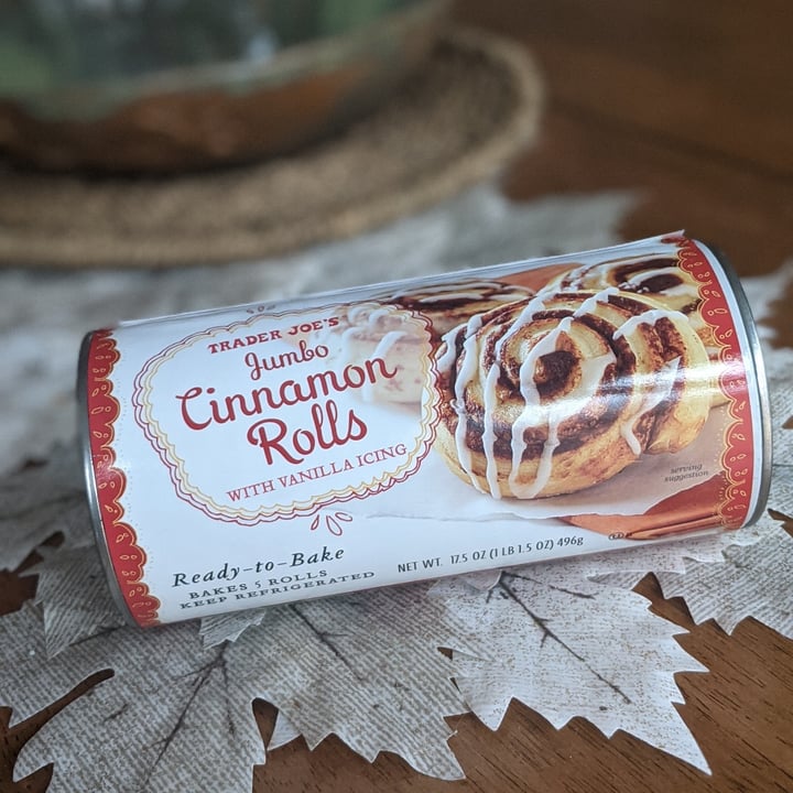photo of Trader Joe's Jumbo Cinnamon Rolls shared by @iszy on  24 Dec 2021 - review