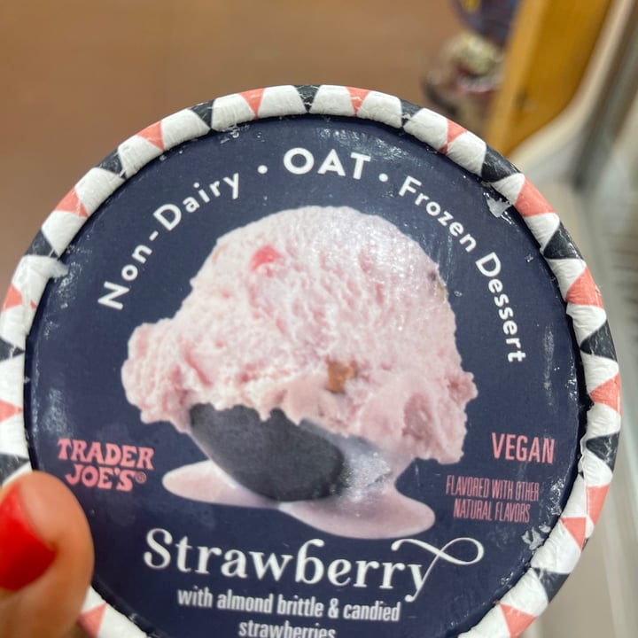 photo of Trader Joe's Strawberry Non-Dairy Frozen Dessert Made with Coconut Milk shared by @lemealex on  29 Apr 2022 - review