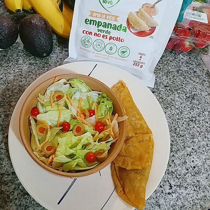 photo of Ecolove Empanadas Con No Es Pollo shared by @simplyhenna on  23 Mar 2022 - review