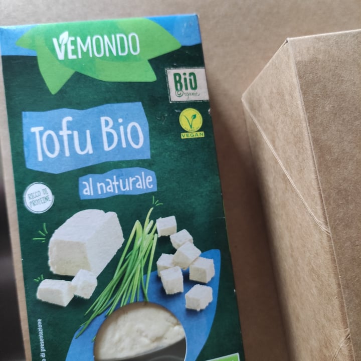 photo of Vemondo Tofu Bio al naturale shared by @improntevegetali on  23 Apr 2021 - review
