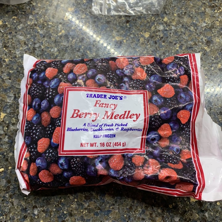 photo of Trader Joe's Fancy berry medley shared by @grandmakathy on  15 Nov 2020 - review