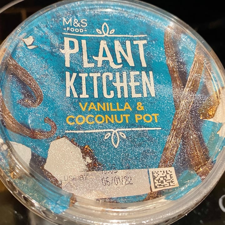 photo of Plant Kitchen (M&S) Vanilla and coconut pot shared by @christinexxx on  29 Dec 2021 - review