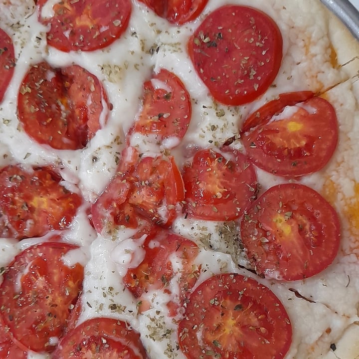 review photo of Loving Hut Microcentro Pizza Napolitana shared by @luciasar on 02 Apr 2022 - review