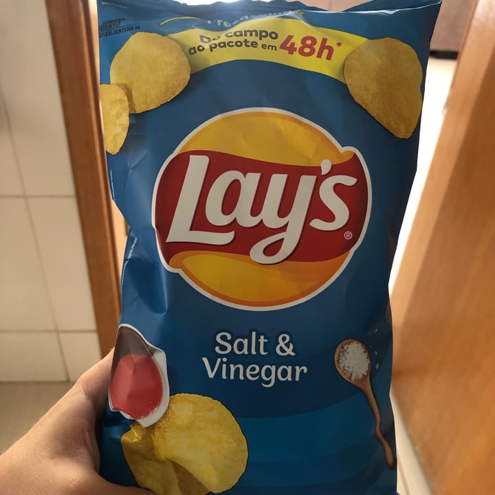 review photo of Lay's Batata vinagre e sal shared by @juliamttp on 14 Jun 2022 - review
