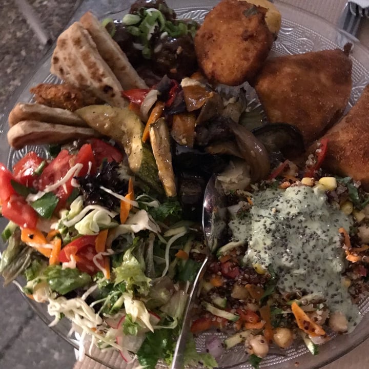 photo of Pulse (Vegan-Vegetarian) Mezze Board 1 shared by @jess-ps on  19 Apr 2022 - review